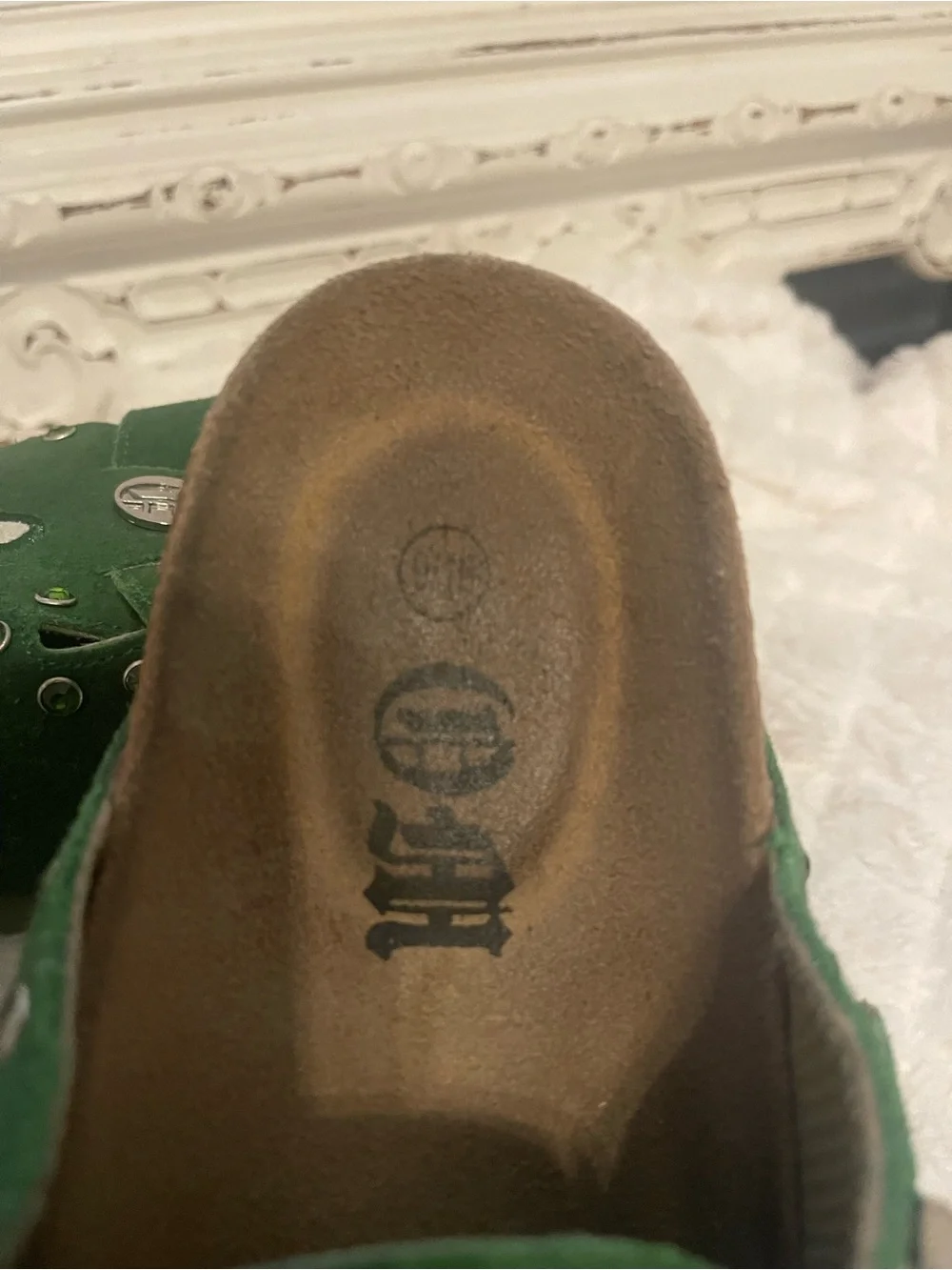 Octavious Marks “Don’t touch the moss Packed a punch” Green Slip-on Clogs